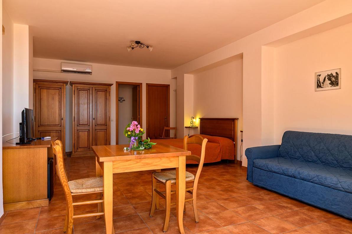 La Pietra Antica O' Munti Vila Mascali Exterior foto