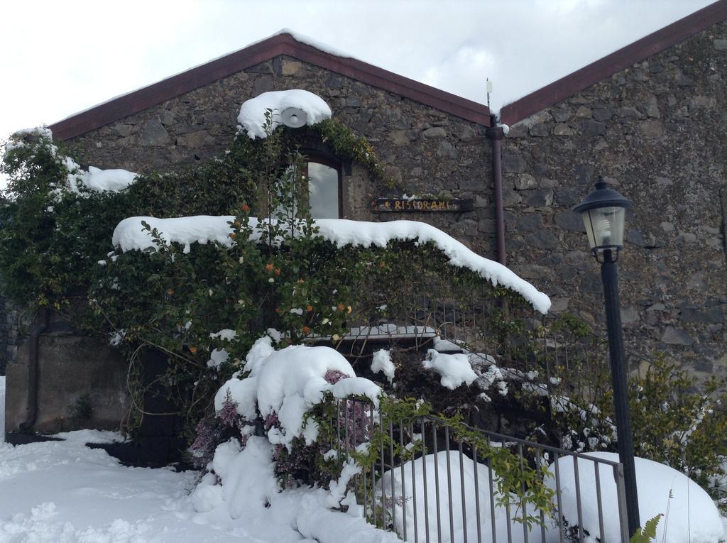 La Pietra Antica O' Munti Vila Mascali Exterior foto